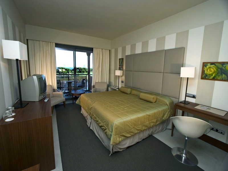 Precise Resort El Rompido-The Hotel Room photo A room at the hotel